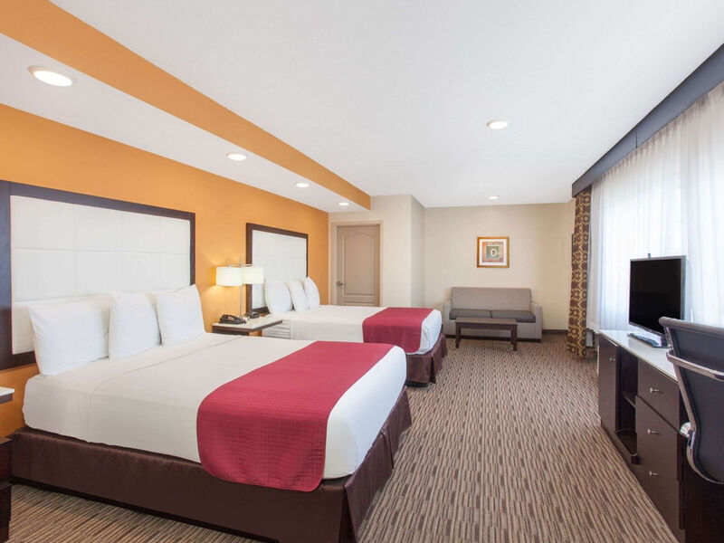 Ramada By Wyndham Culver City