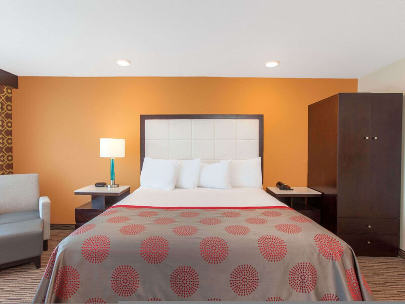 Ramada By Wyndham Culver City