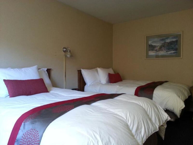 Ramada By Wyndham Los Angeles/Koreatown West