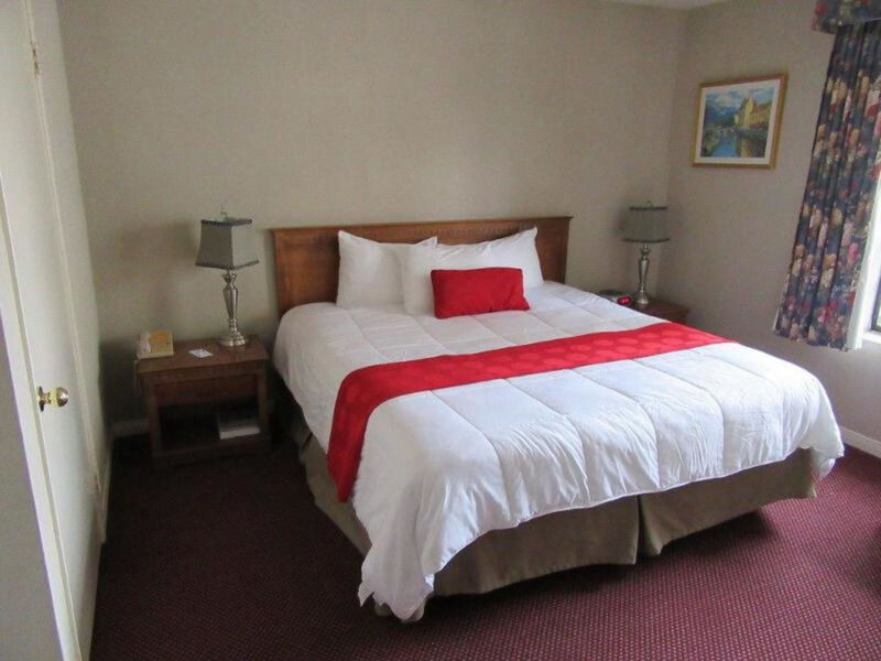 Ramada By Wyndham Los Angeles/Koreatown West