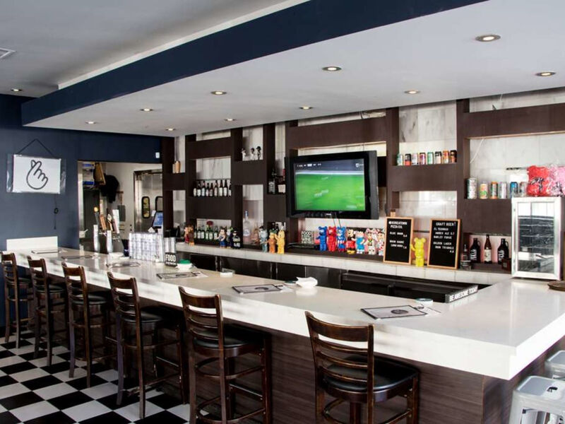 Ramada By Wyndham Los Angeles/Koreatown West