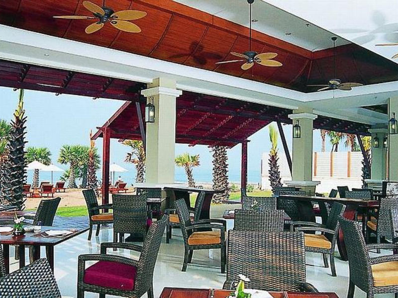 Ravindra Beach Resort & Spa