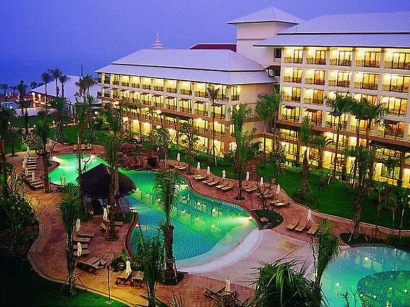 Ravindra Beach Resort & Spa