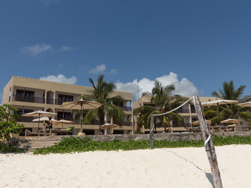 Reef And Beach Resort