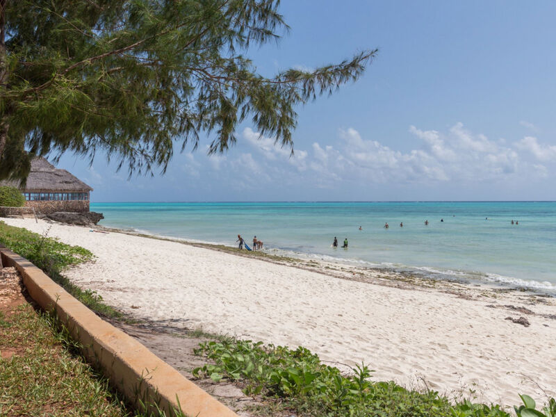 Reef And Beach Resort