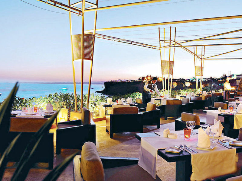 Reef Oasis Beach Resort
