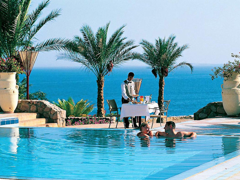 Reef Oasis Beach Resort