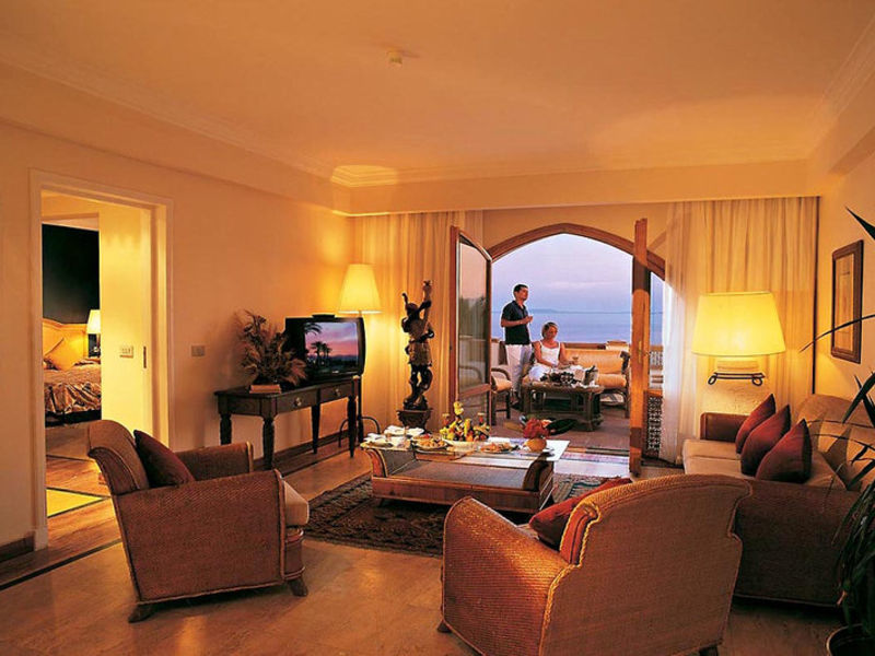 Reef Oasis Beach Resort