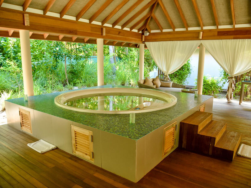 Reethi Faru Resort