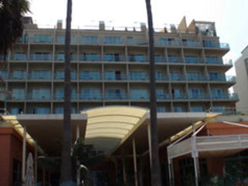 Reina Isabel Hotel