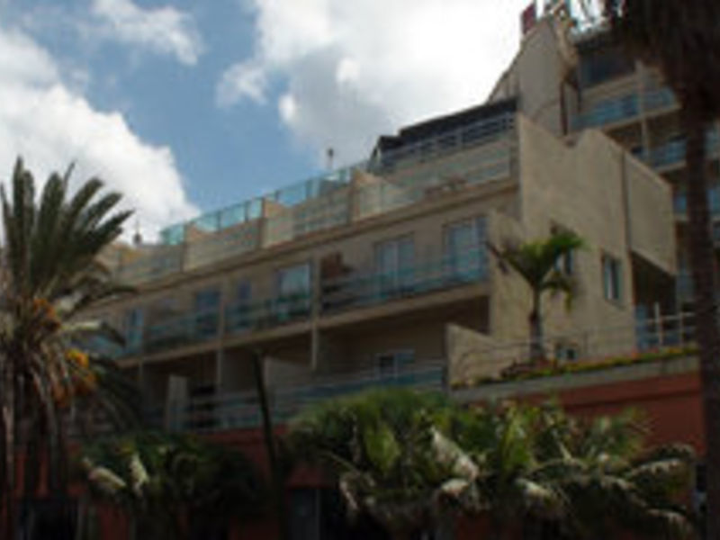 Reina Isabel Hotel