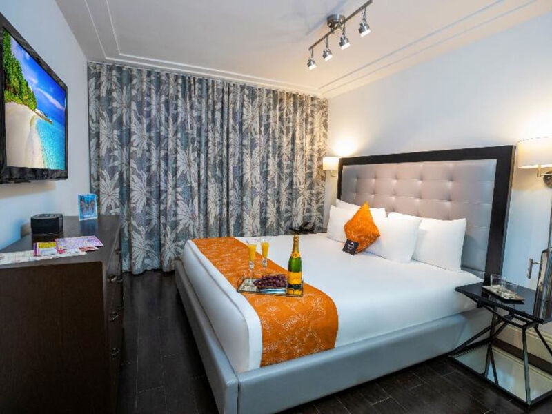 Riviera Suites South Beach