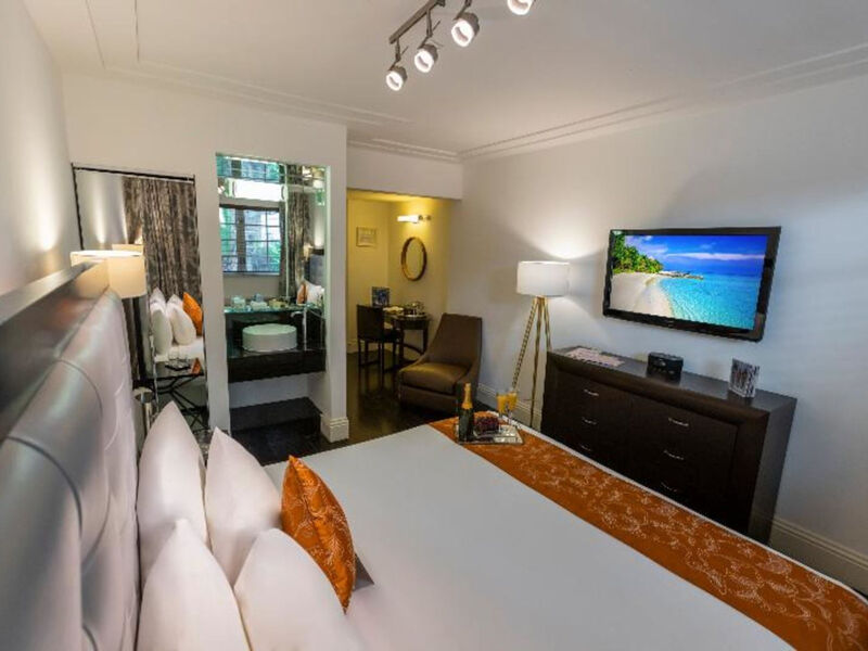 Riviera Suites South Beach