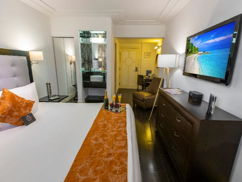 Riviera Suites South Beach