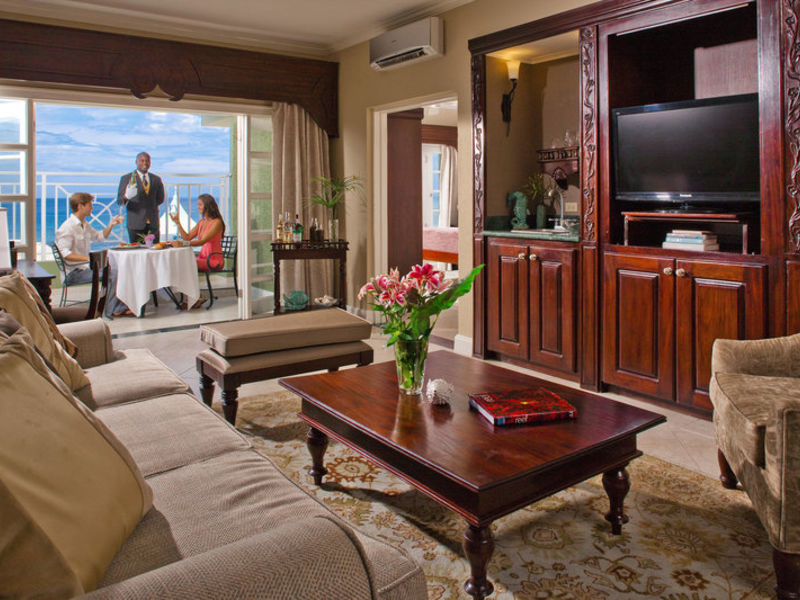 Riviera Villas