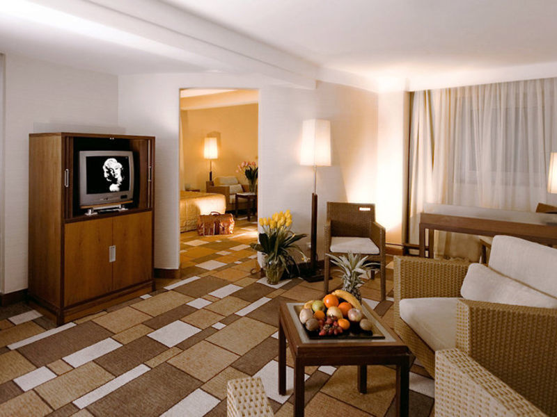 Rixos Sungate