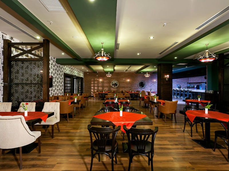 Roma Beach Resort & Spa