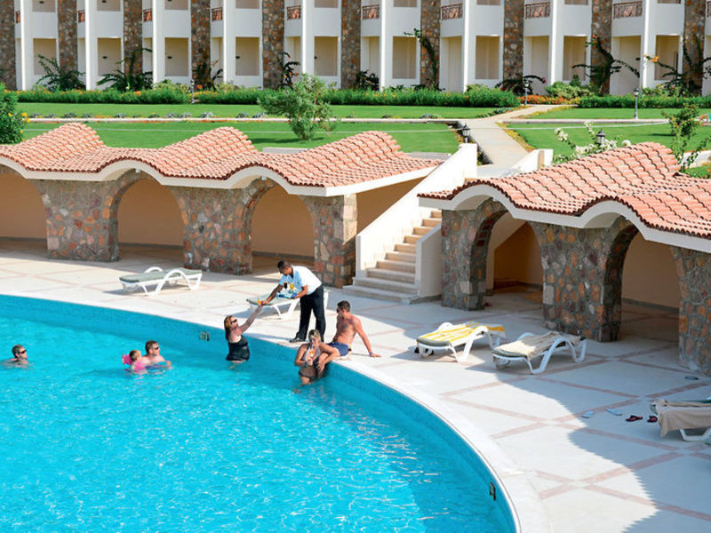 Royal Brayka Beach Resort