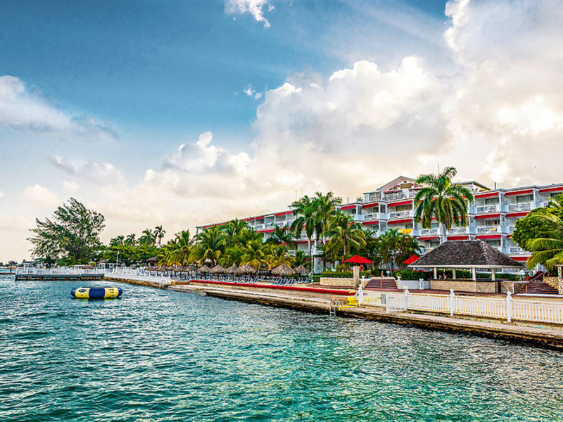 Royal Decameron Montego Beach