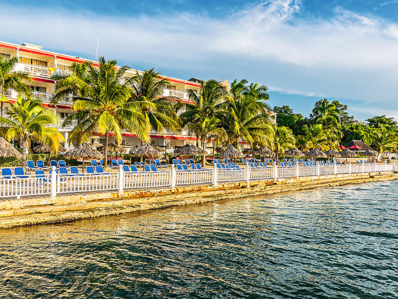 Royal Decameron Montego Beach