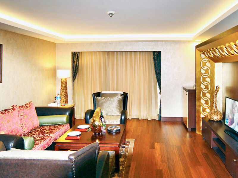 Royal Dragon Hotel