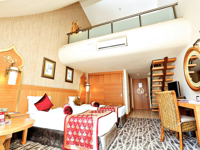 Royal Dragon Hotel