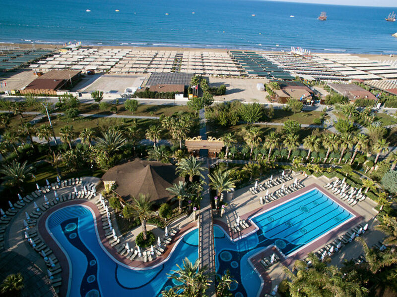 Royal Dragon Hotel