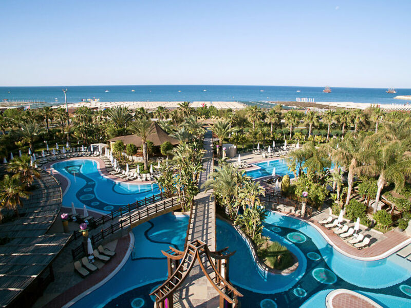 Royal Dragon Hotel