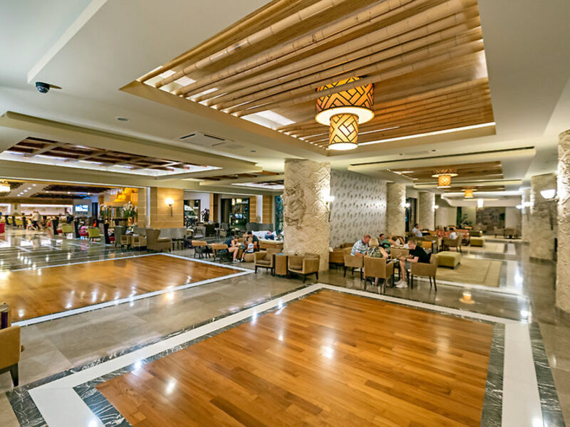 Royal Dragon Hotel