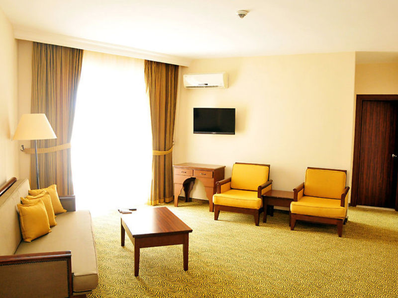 Royal Garden Suites