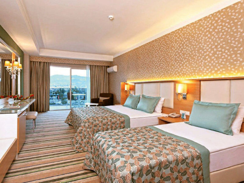 Royal Garden Suites