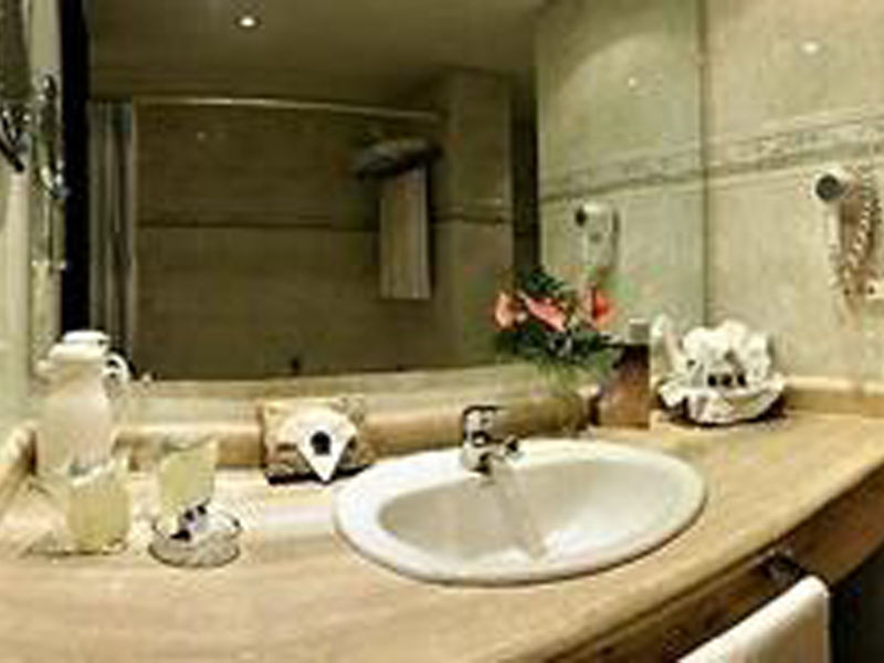 Royal Hideaway El Embajador