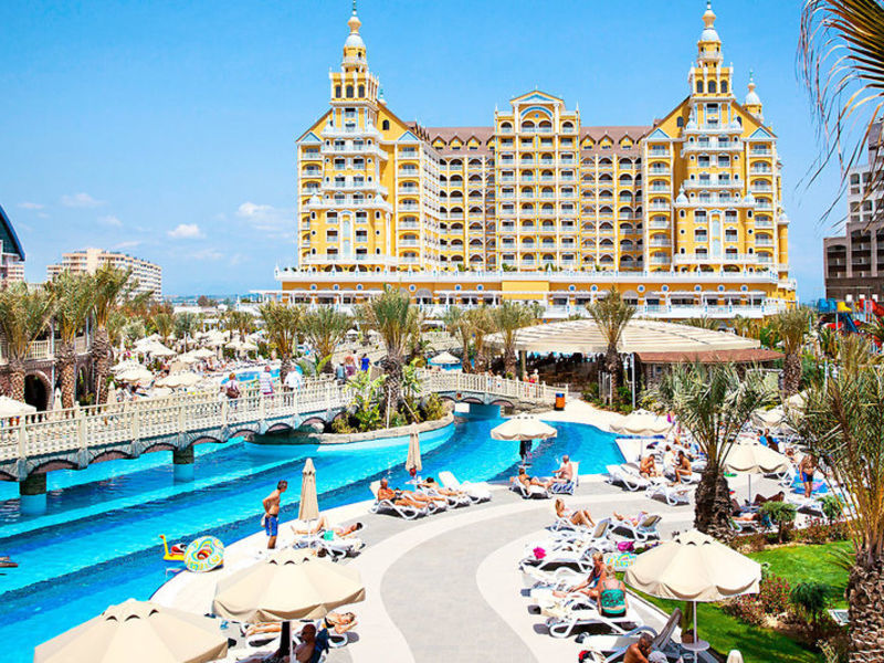Royal Holiday Palace