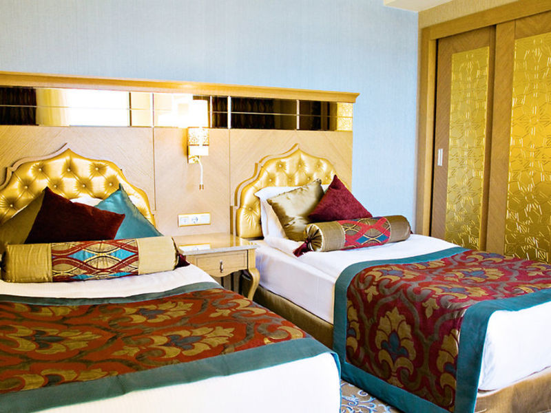 Royal Holiday Palace