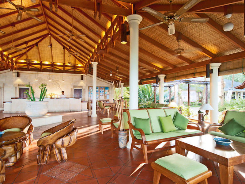 Royal Island Resort & Spa