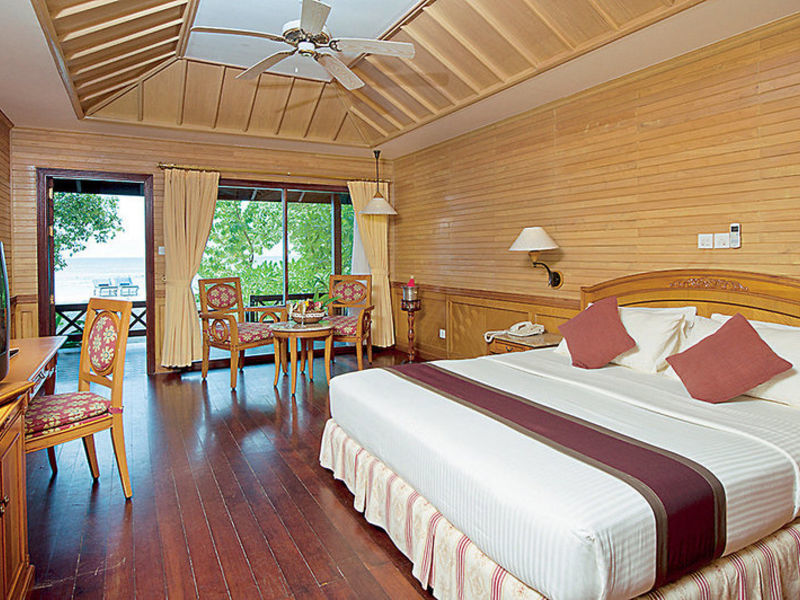 Royal Island Resort & Spa