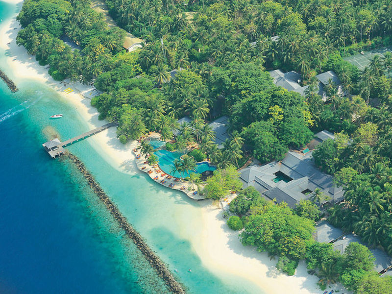 Royal Island Resort & Spa