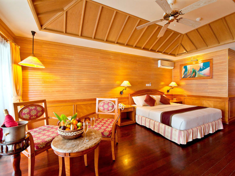 Royal Island Resort & Spa