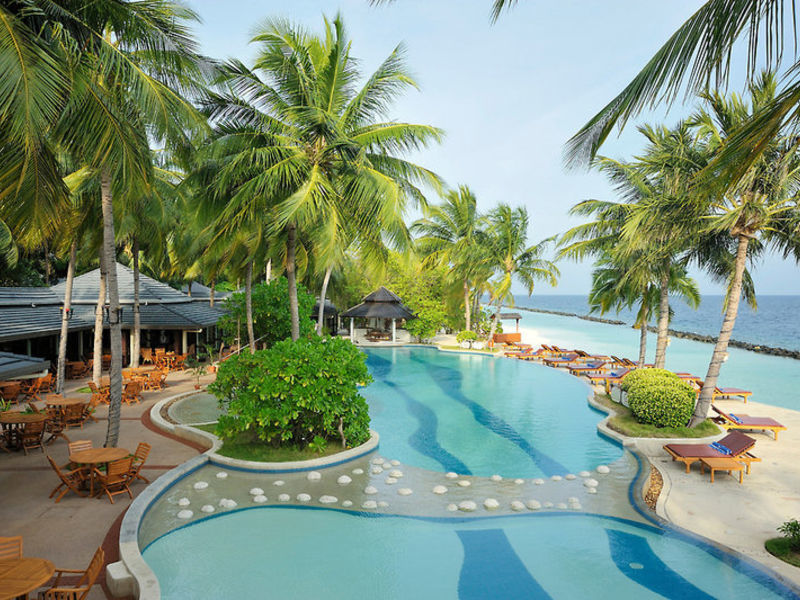 Royal Island Resort & Spa