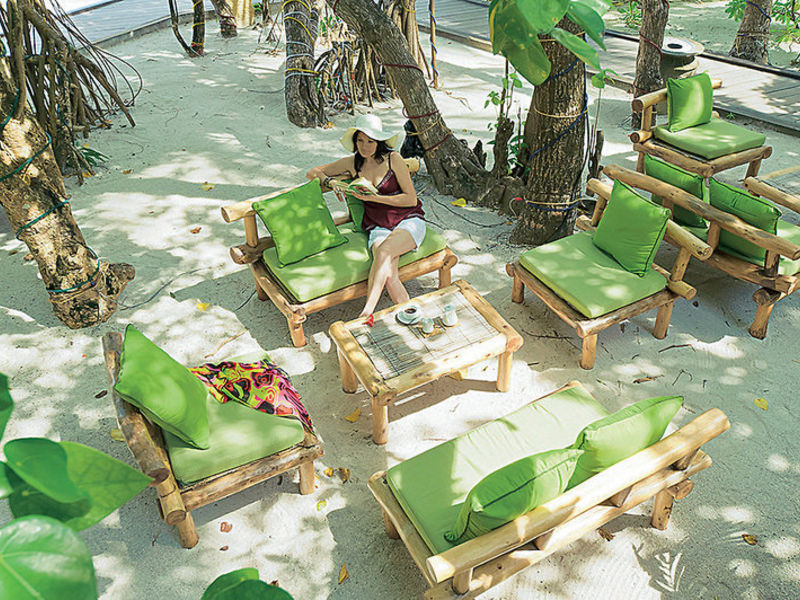 Royal Island Resort & Spa