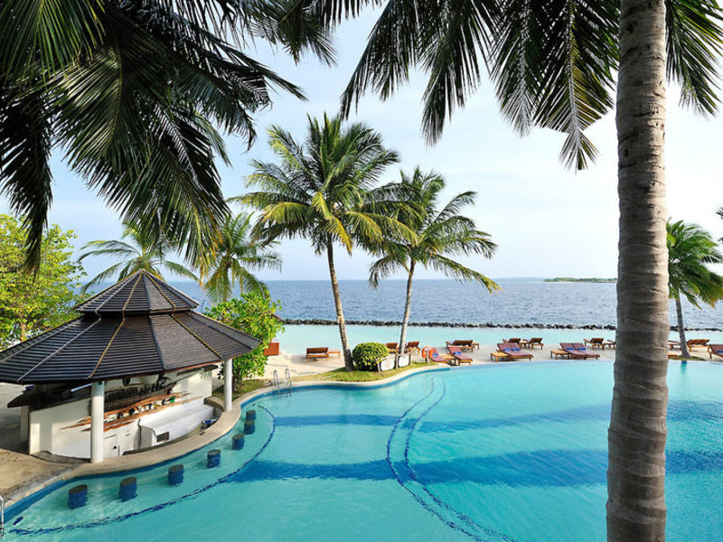 Royal Island Resort & Spa