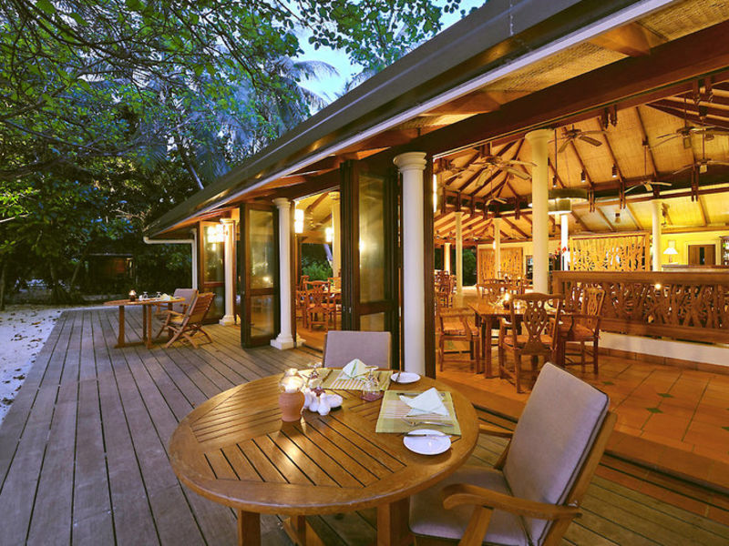 Royal Island Resort & Spa
