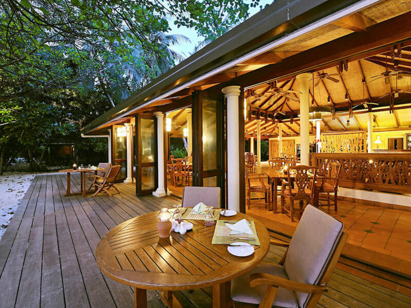 Royal Island Resort & Spa
