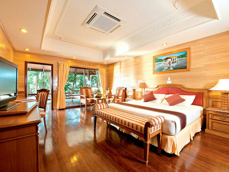 Royal Island Resort & Spa