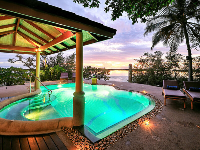 Royal Island Resort & Spa