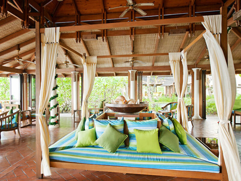 Royal Island Resort & Spa