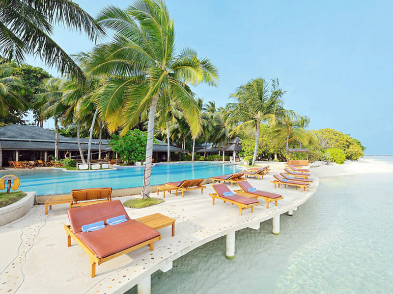 Royal Island Resort & Spa