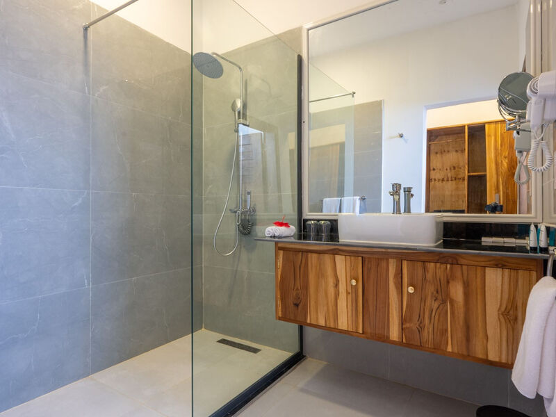 Royal Mandarin Hotel &Amp; Resort