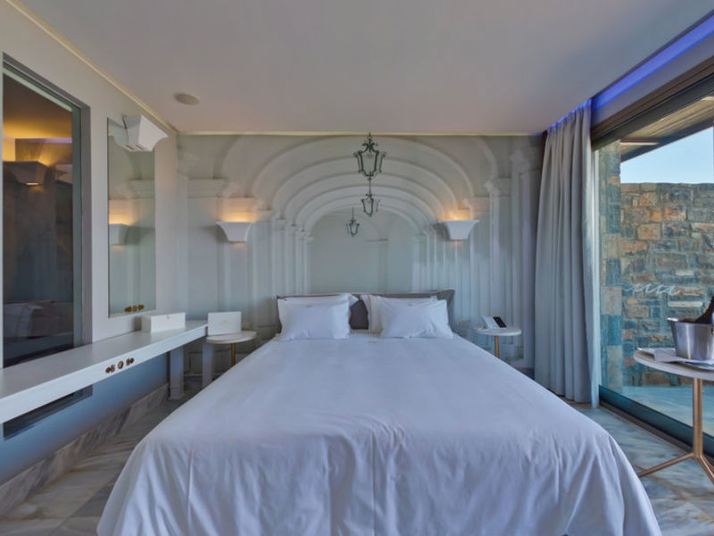 Royal Marmin Bay Boutique