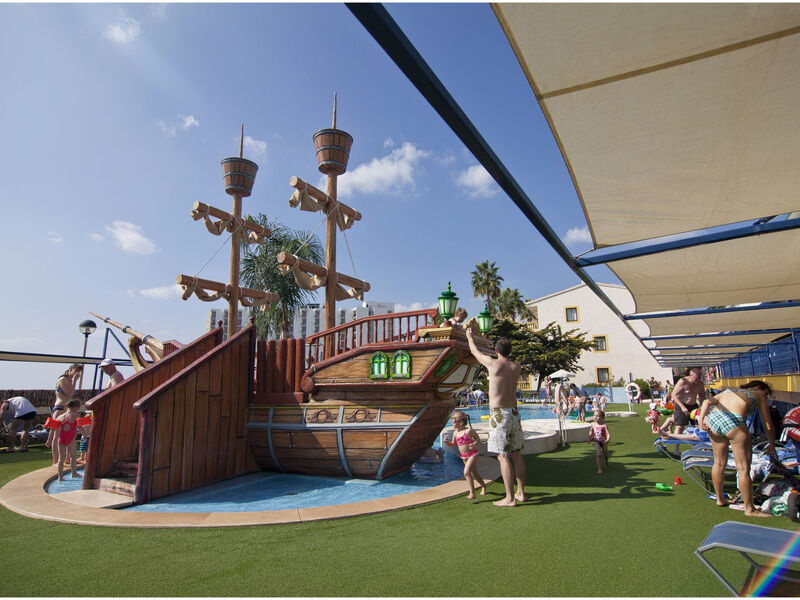 Royal Son Bou Family Club